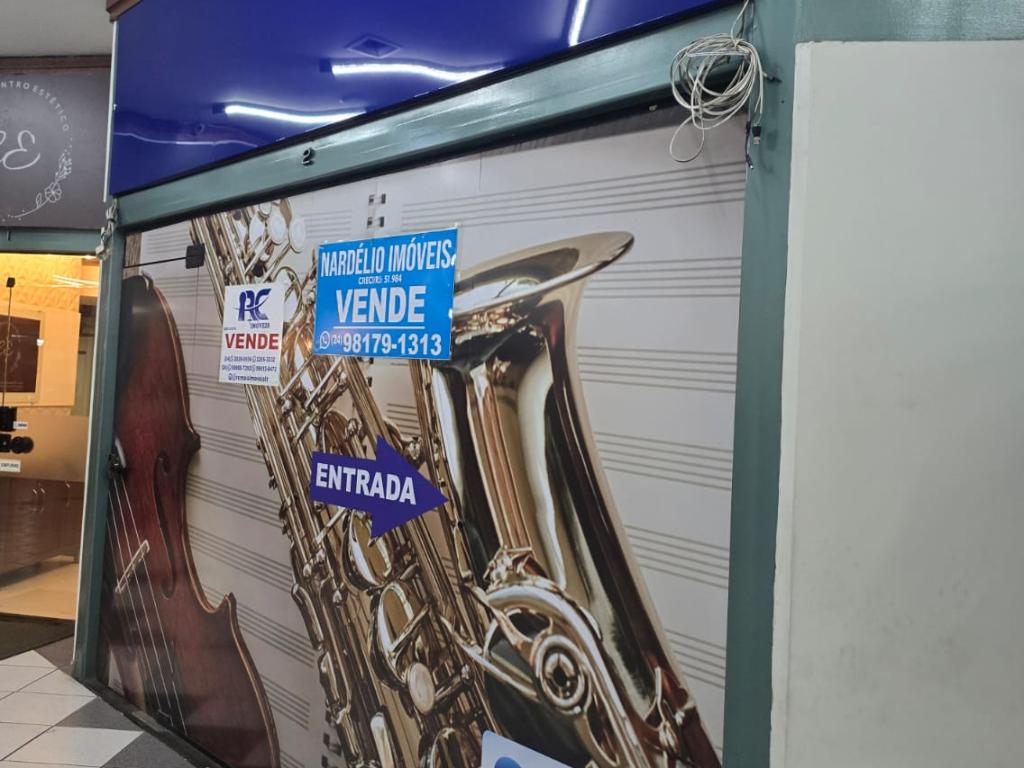 LOJA COMERCIAL PLAZA SHOPPING VENDA OU ALUGA em centro, Três Rios