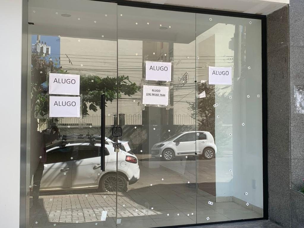 Foto 2 de LOJA COM 100 METROS EM RUA MOVIMENTADA em CENTRO, TRÊS RIOS RJ