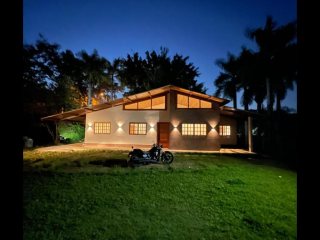 Miniatura de LINDA CASA DE CAMPO - CONDOMINIO PIABANHA
