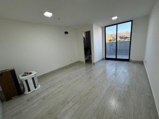 Miniatura de SALA COMERCIAL EDIFICIO CHARTUNI     MODERNO