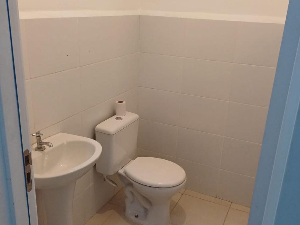 Foto 2 de OTIMA SALA NO CENTRO COM AMERICO SILVA 509 em centro, Três Rios