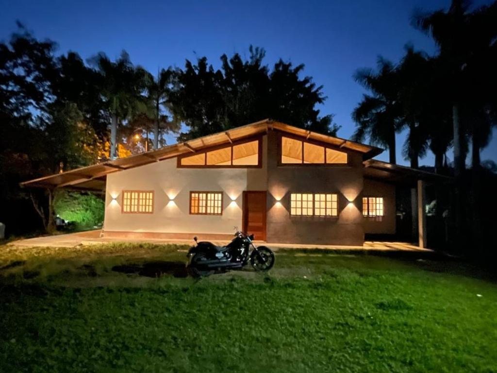 Foto 7 de LINDA CASA DE CAMPO - CONDOMINIO PIABANHA em MOURA BRASIL, TRÊS RIOS RJ