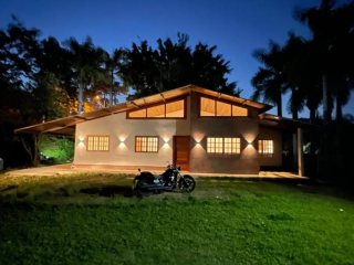 Miniatura de LINDA CASA DE CAMPO - CONDOMINIO PIABANHA