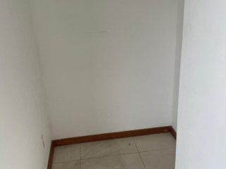 Miniatura de 1 QUARTO NO CENTRO 702