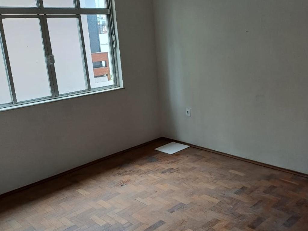 Foto 8 de OTIMO APARTAMENTO DE 3 QUARTOS NO CENTRO em centro, Três Rios