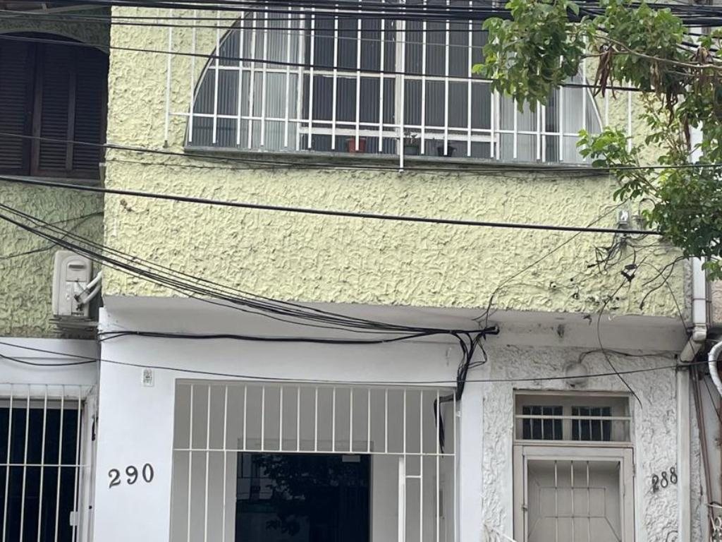 Foto 1 de 2 QUARTOS NO CENTRO em centro, Três Rios