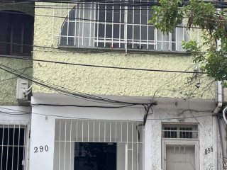 Miniatura de 2 QUARTOS NO CENTRO