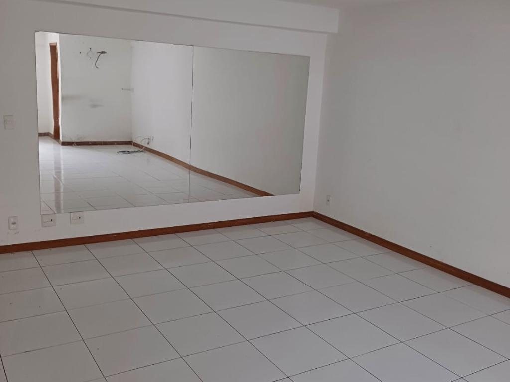 Foto 2 de OTIMA SALA COMERCIAL NO EDIFICIO JOSE ESTEVES 506 em centro, Três Rios