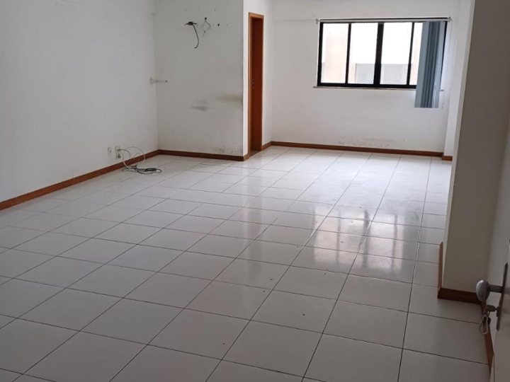 OTIMA SALA COMERCIAL NO EDIFICIO JOSE ESTEVES 506 em centro, Três Rios