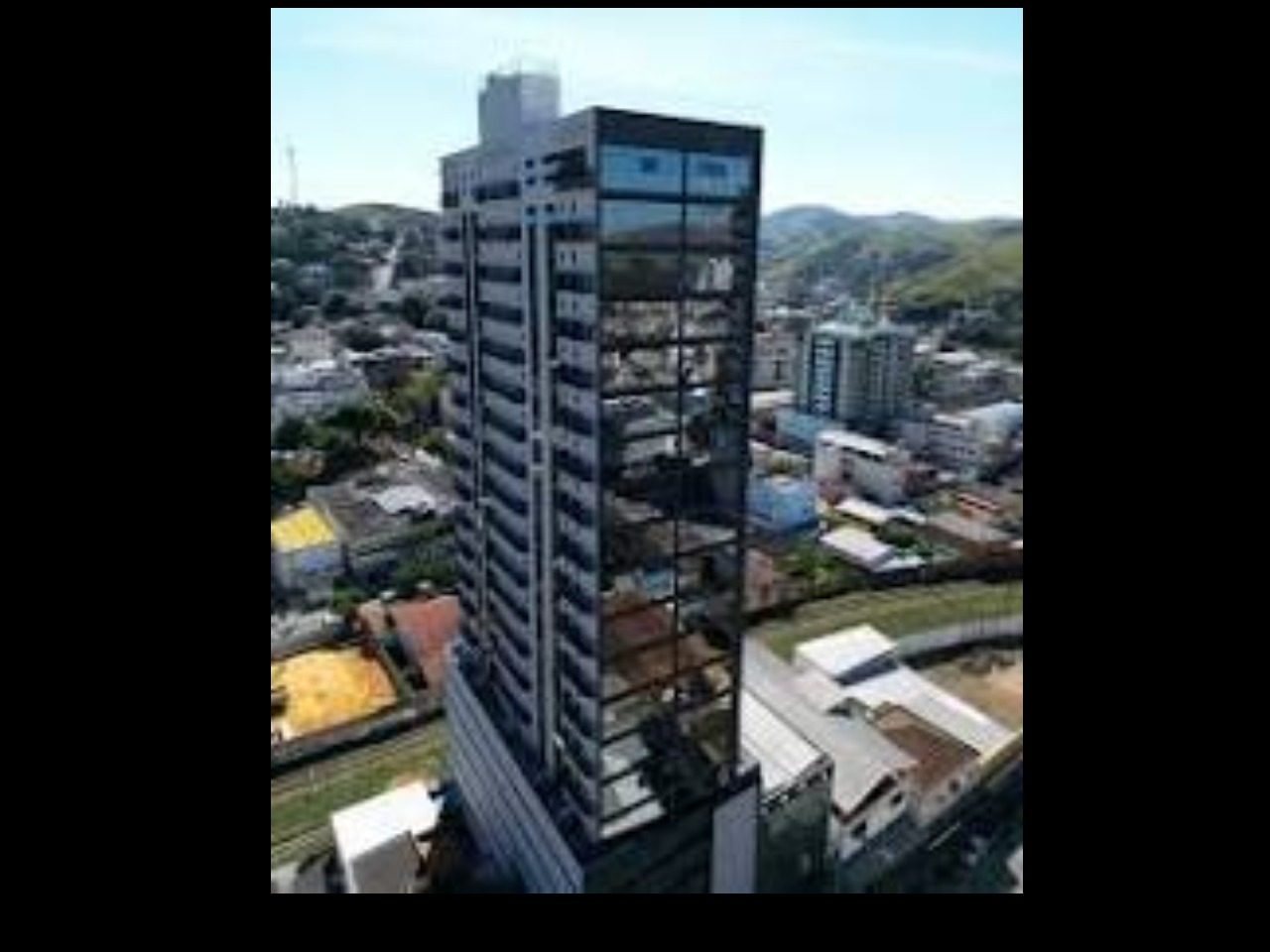 Foto 1 de SALA COMERCIAL PREDIO NOVO em centro, Três Rios