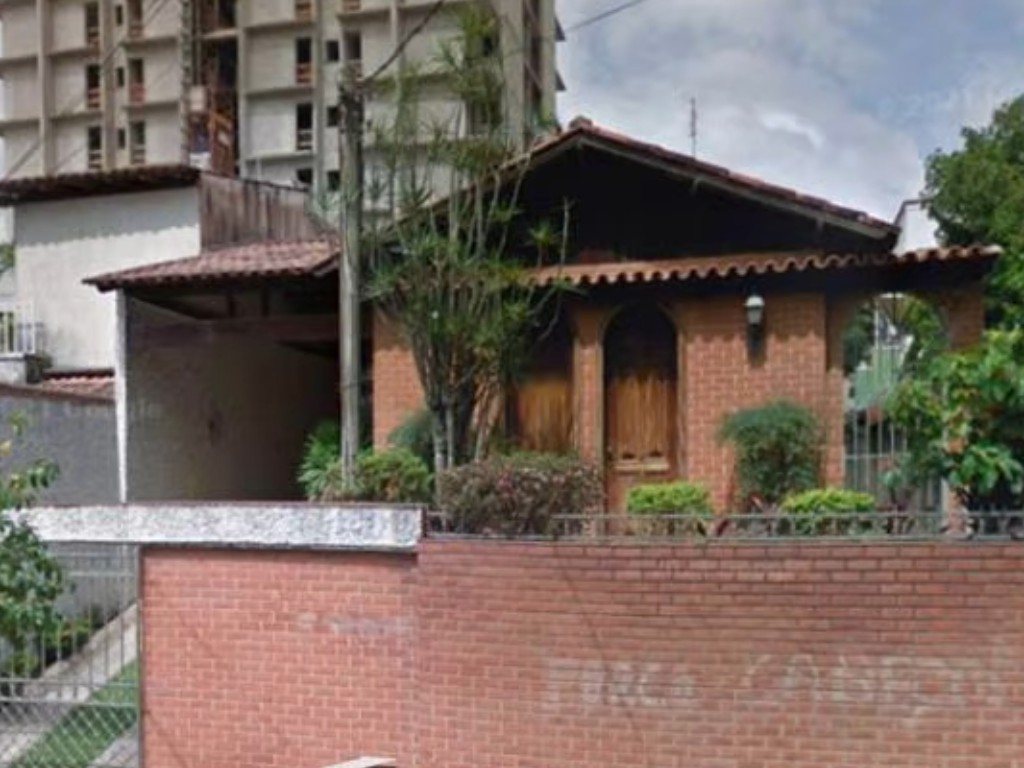Foto 1 de CASA NO CENTRO em Centro, Três Rios/RJ