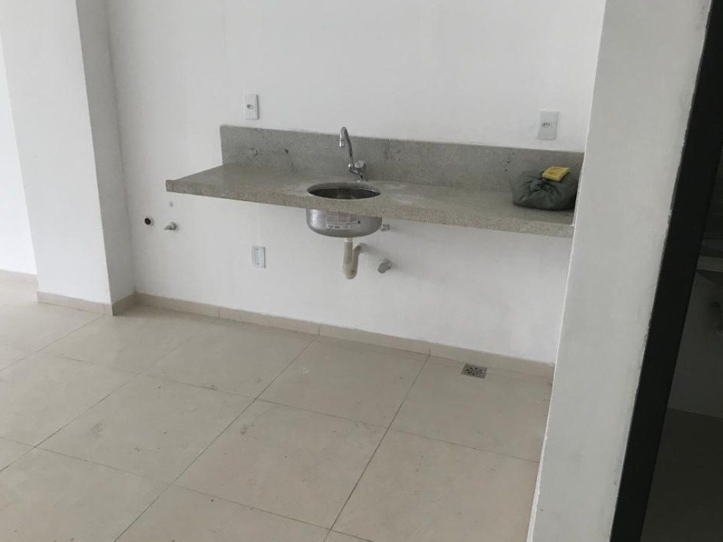Foto 4 de SALA COMERCIAL NO AMERICO SILVA em Centro, Três Rios/RJ