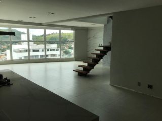 Miniatura de LINDA COBERTURA NO PORTINAIRE